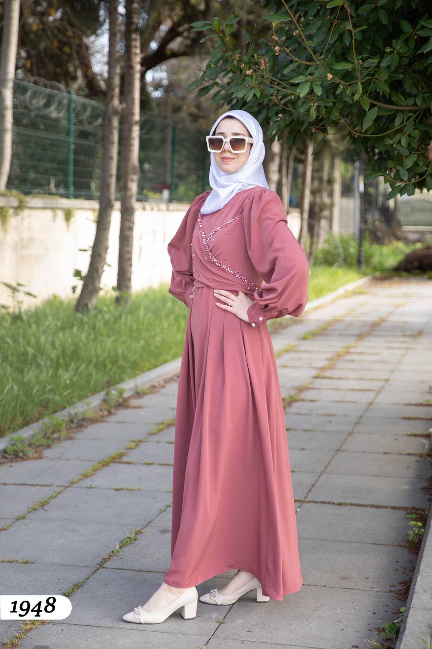 Çapraz bağlamalı elbise 1948
