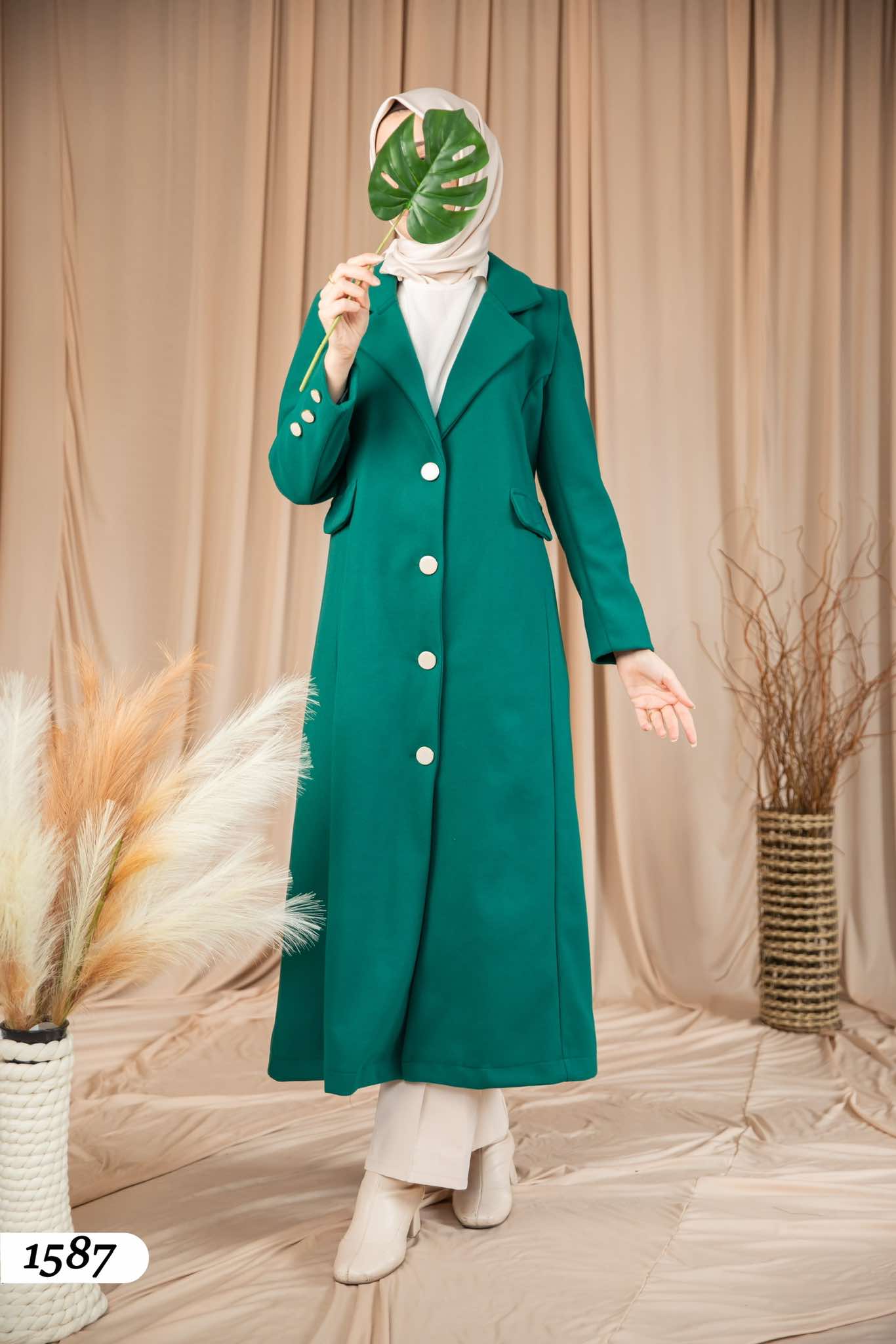Coat 1587
