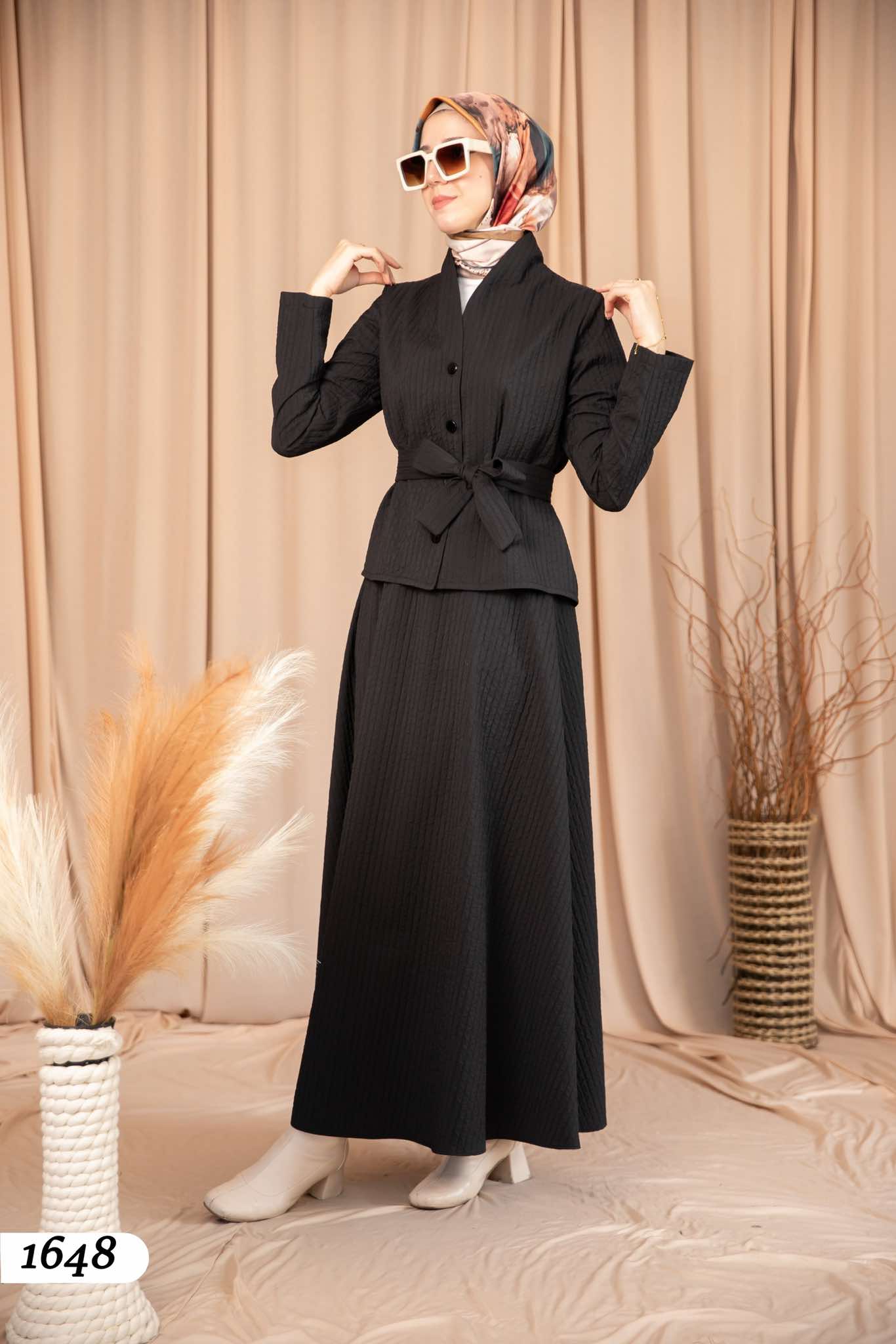 Blouse And Skirt 1648