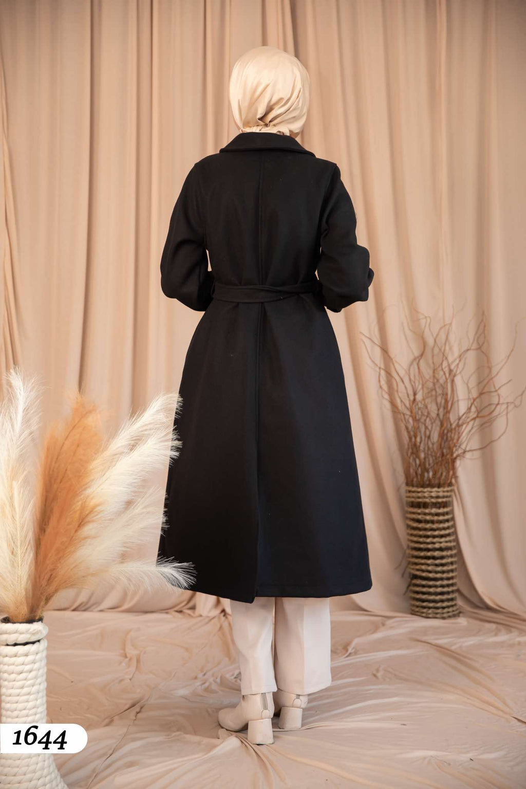 Coat 1644