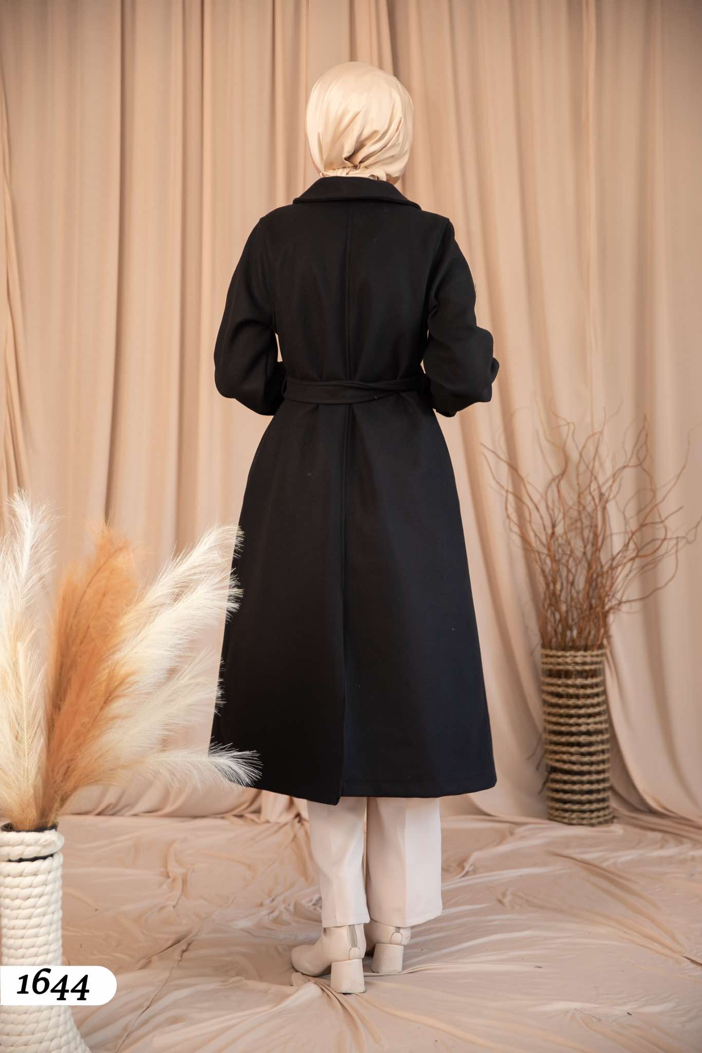 Coat 1644