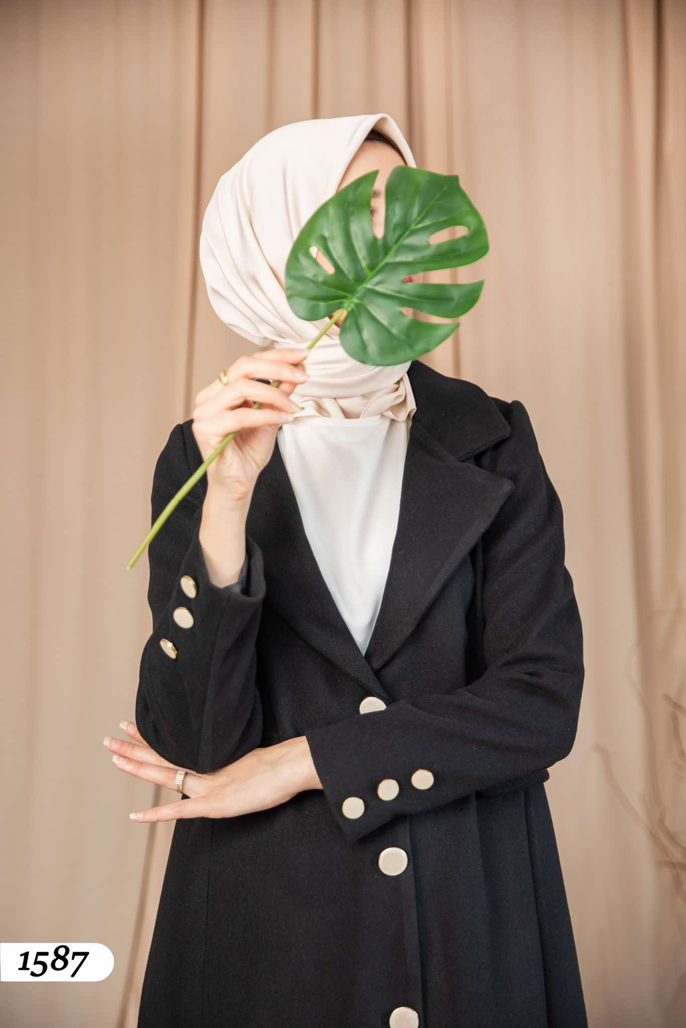 Coat 1587