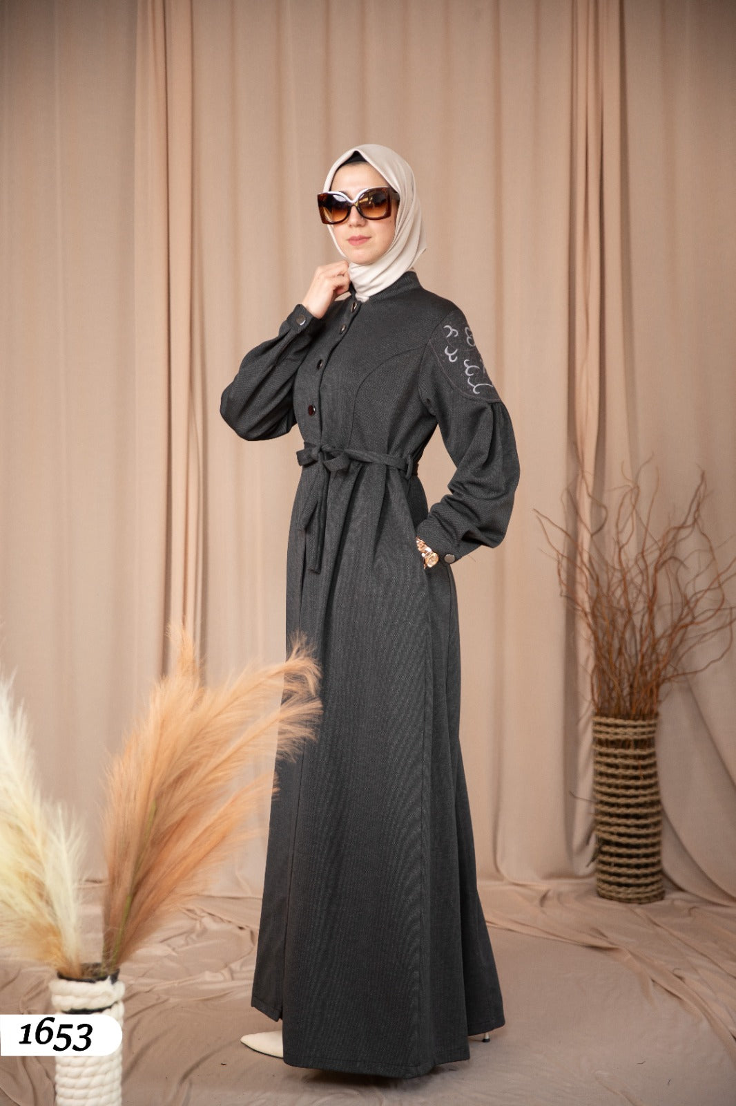 Dress with button detail 1653