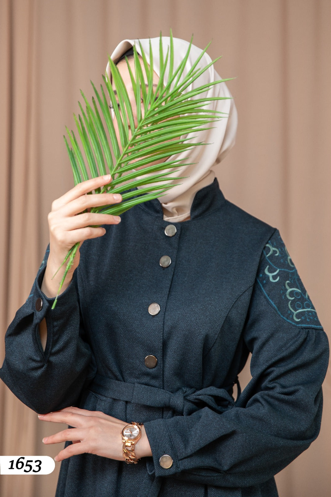 Dress with button detail 1653