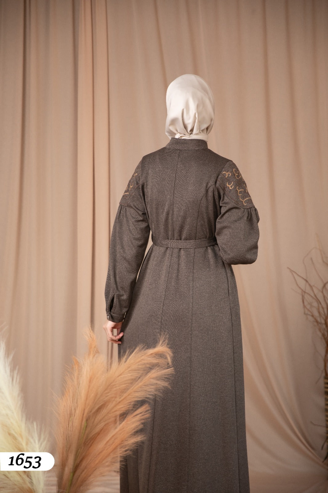 Dress with button detail 1653