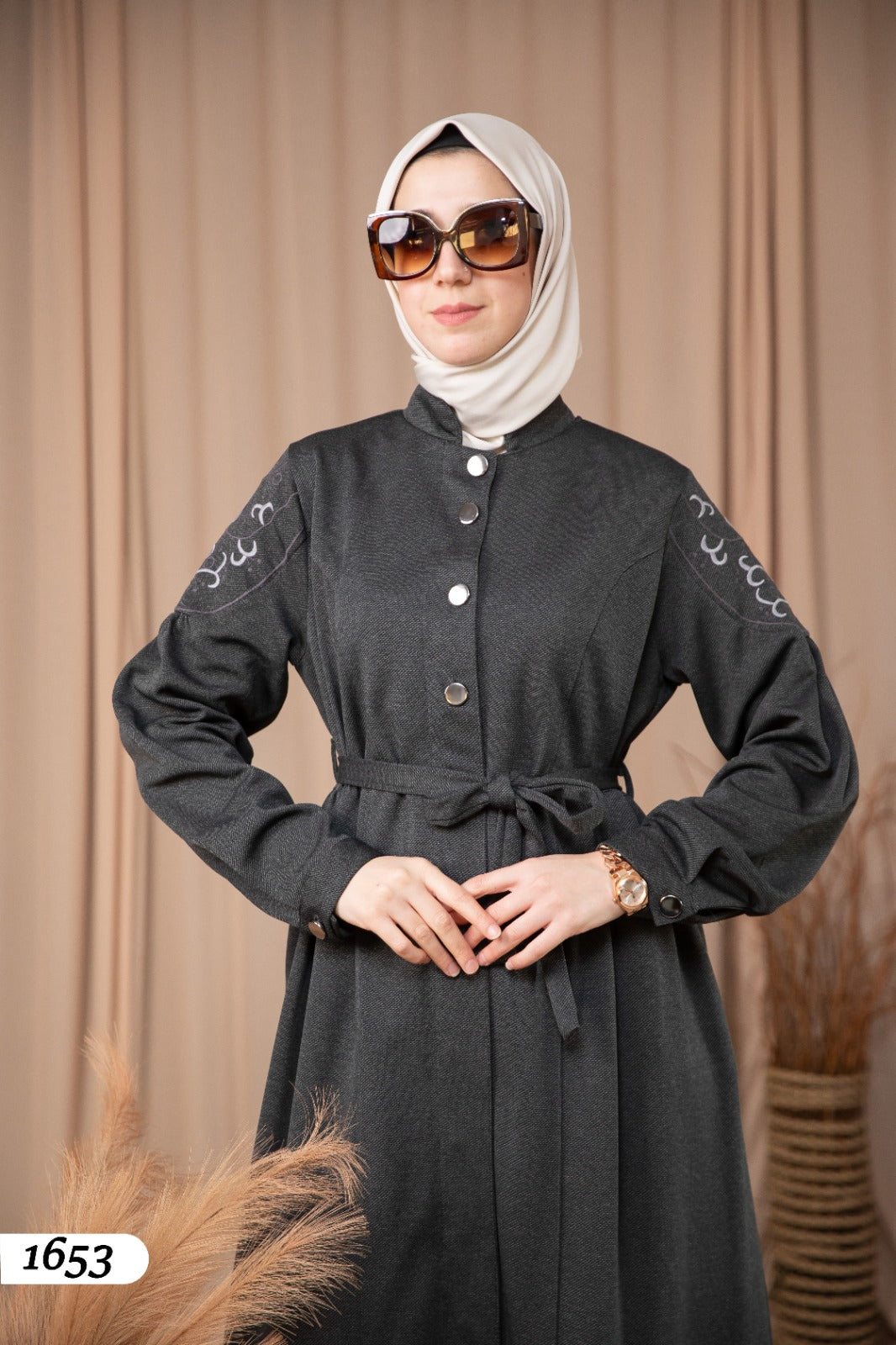 Dress with button detail 1653