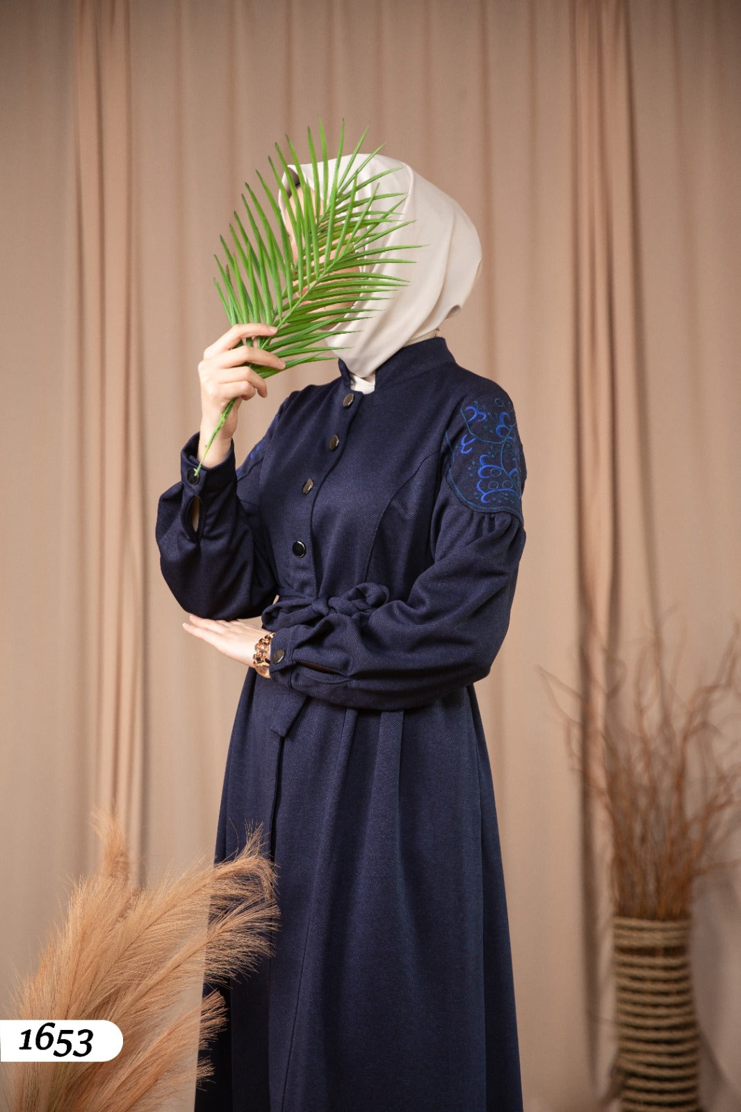 Dress with button detail 1653