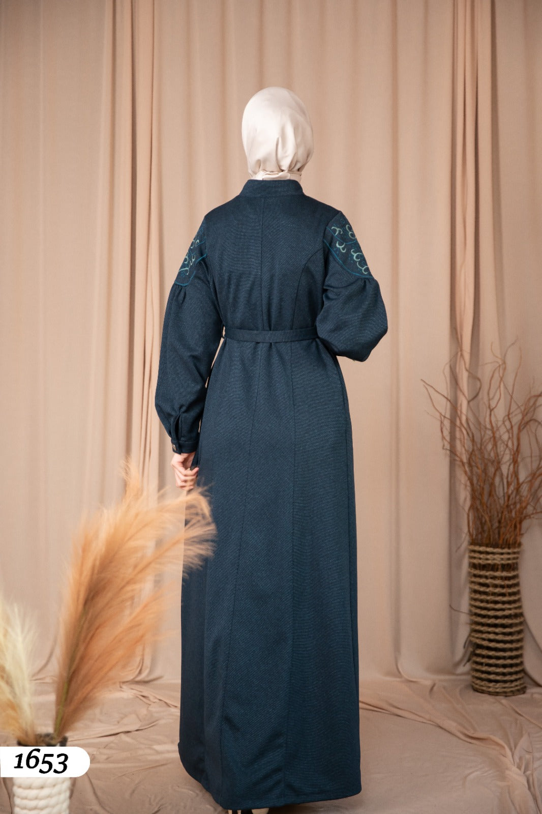 Dress with button detail 1653