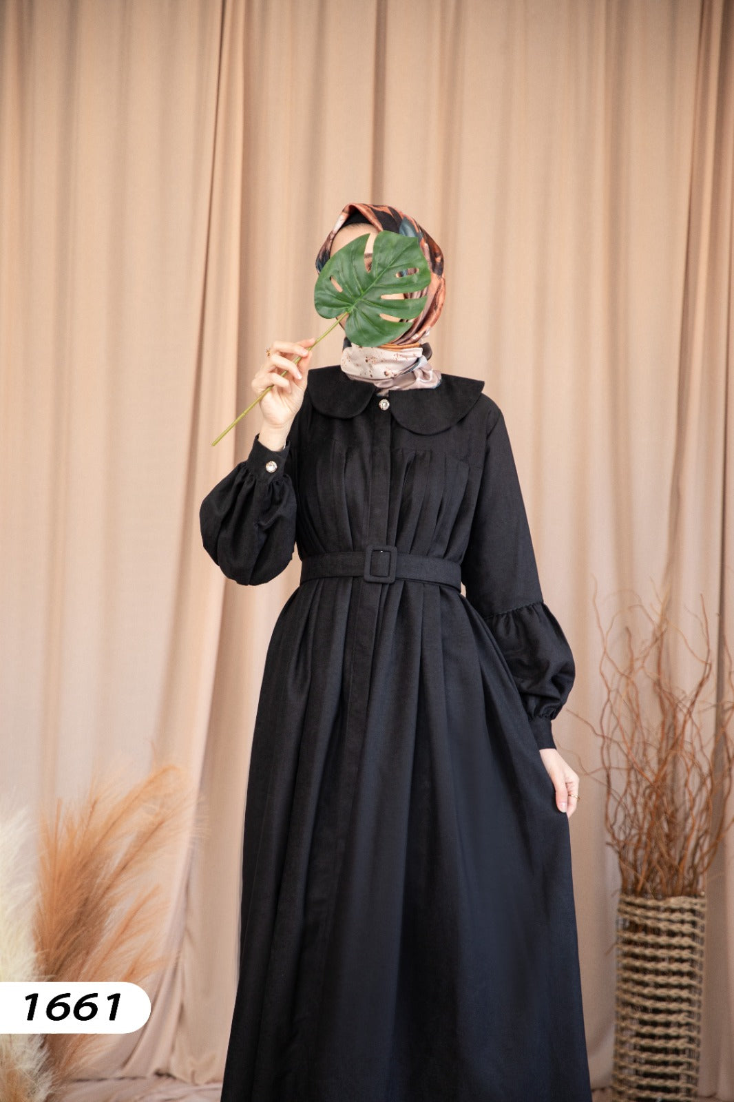 Dress with belt detail 1661