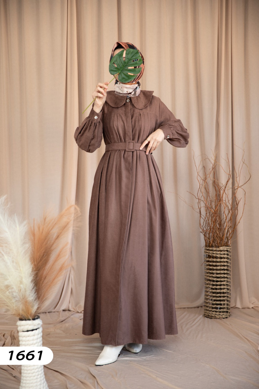 Dress with belt detail 1661