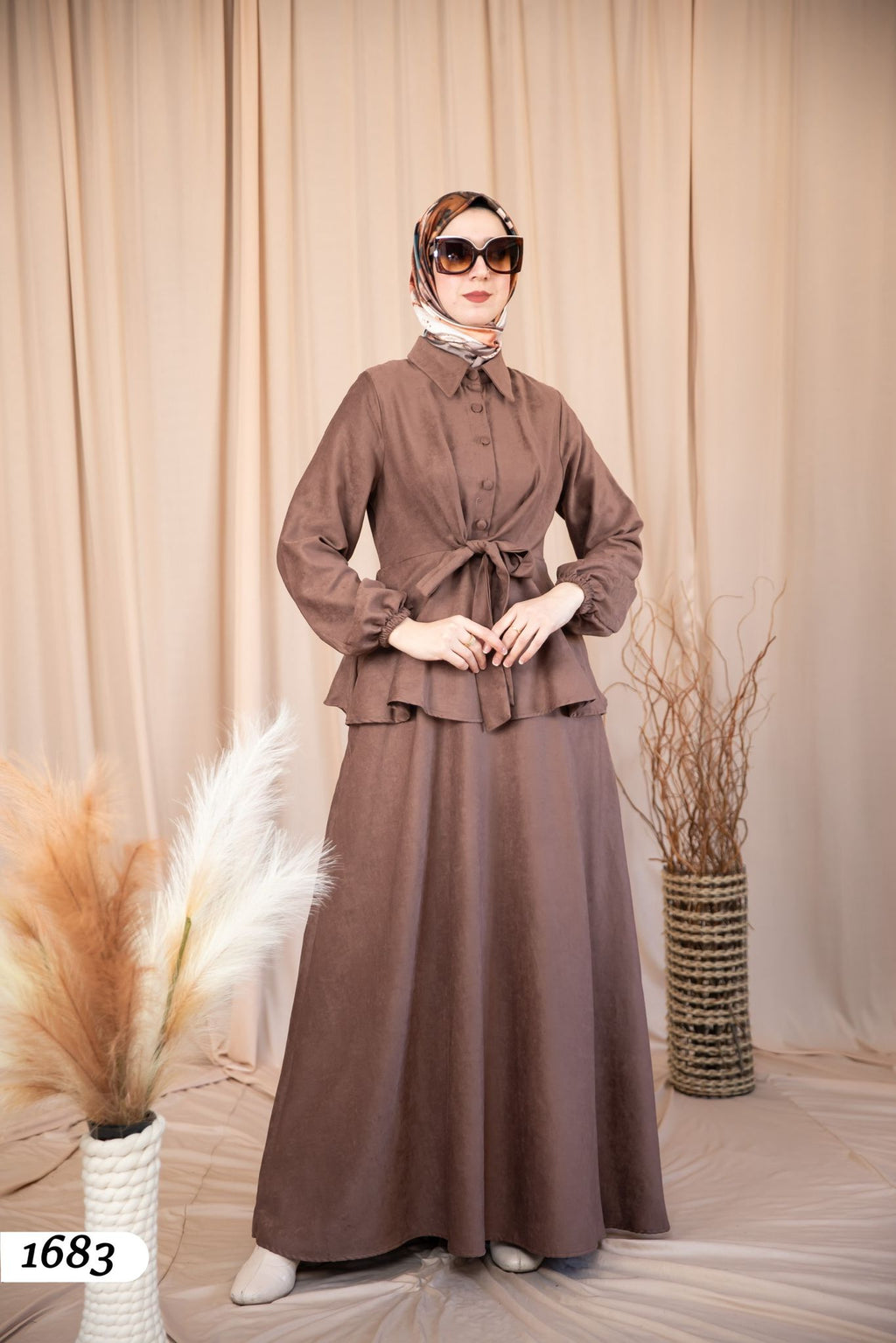 2 Piece Set 1683
