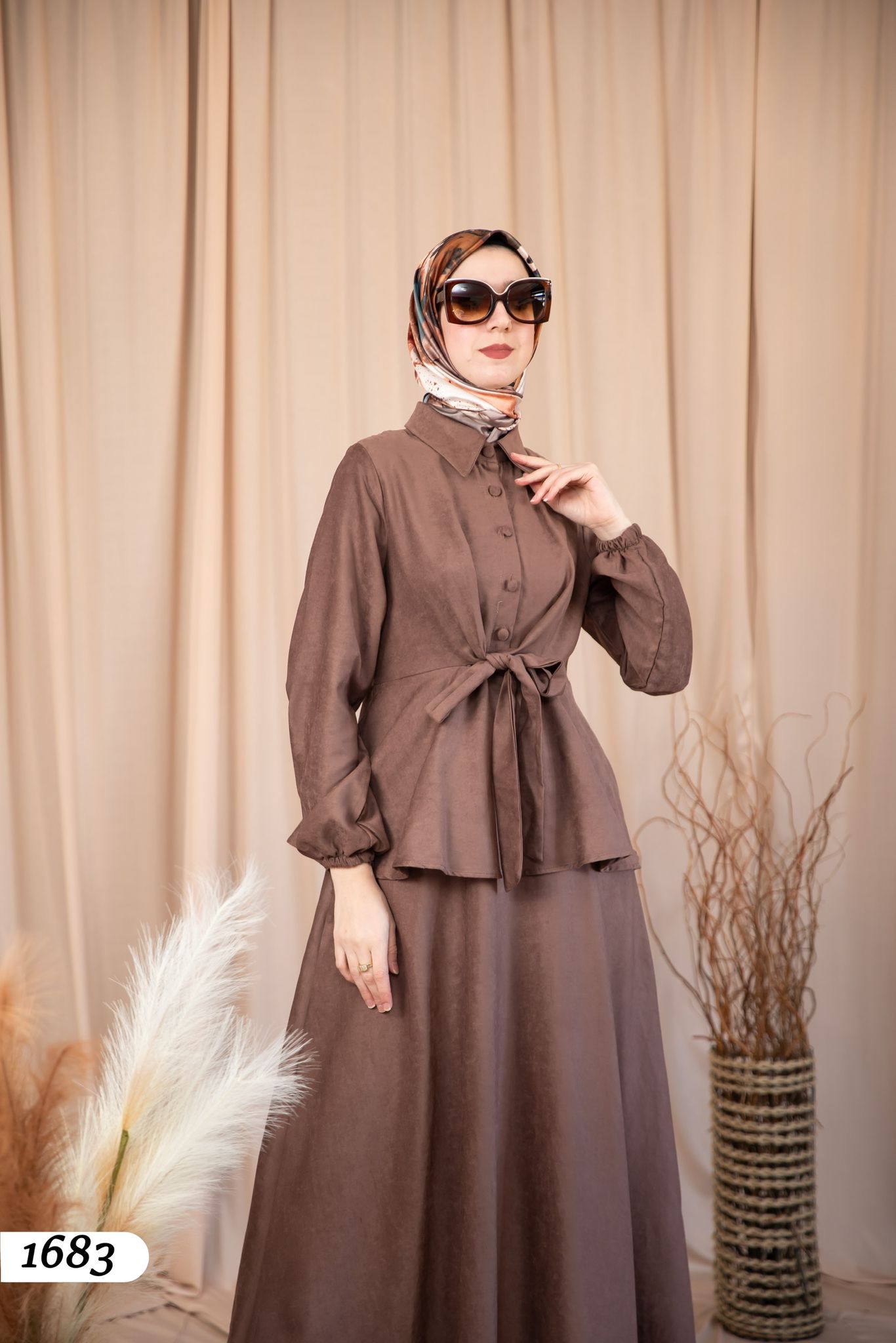 2 Piece Set 1683
