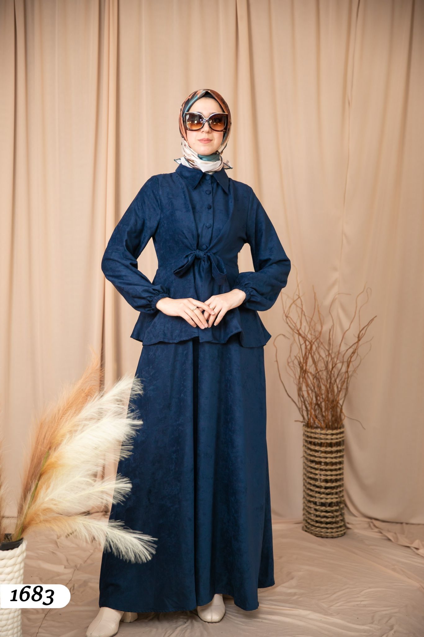 2 Piece Set 1683