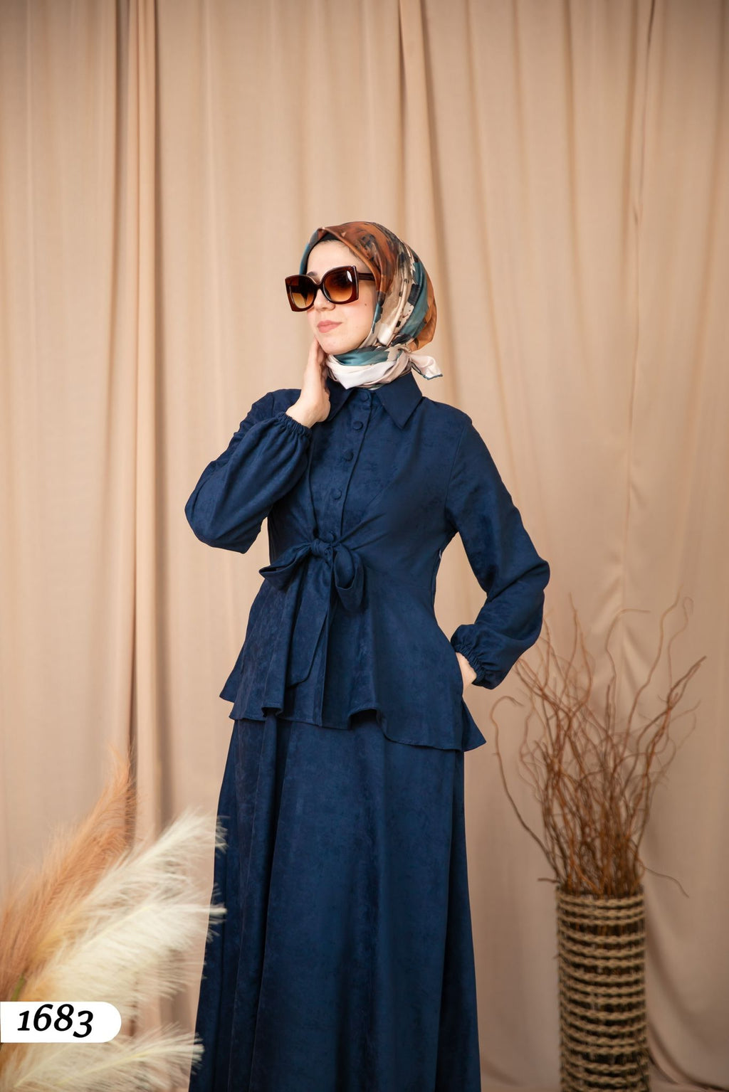 2 Piece Set 1683