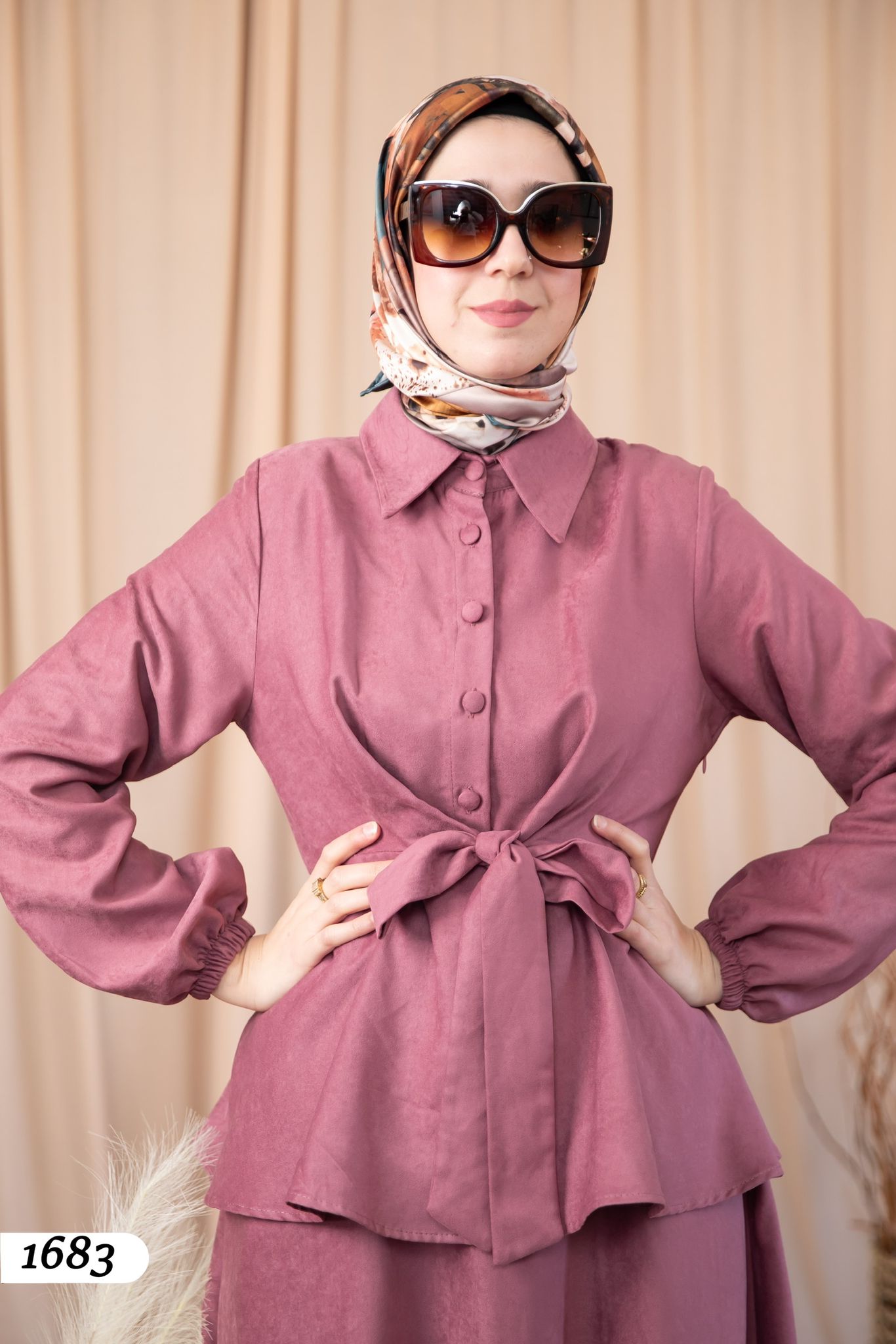 2 Piece Set 1683