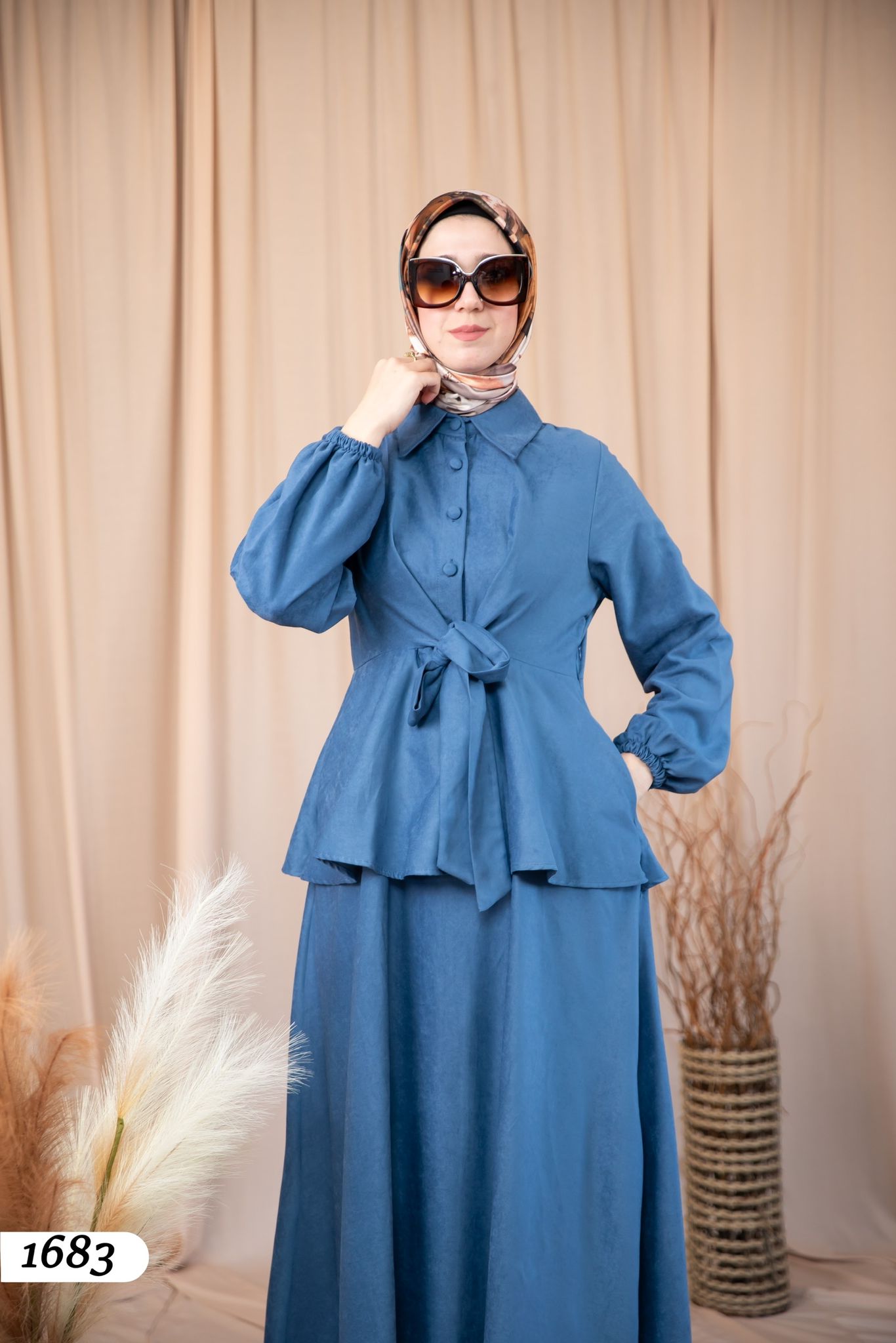 2 Piece Set 1683